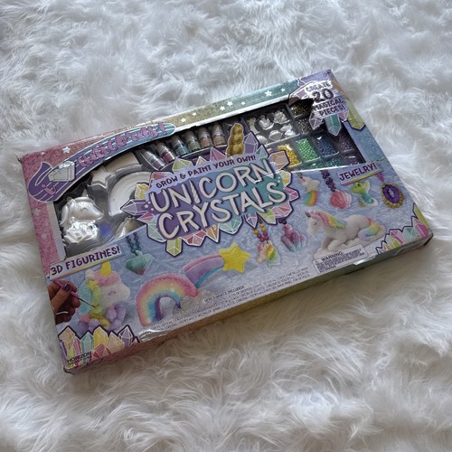 Unicorn crystals set with - set,