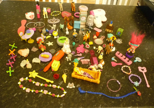 Mixed toy bundle 100 items - bundle,